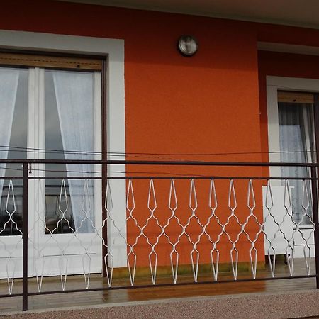 Apartment Parenzana Bibali 65 A 52460-ブイェ エクステリア 写真