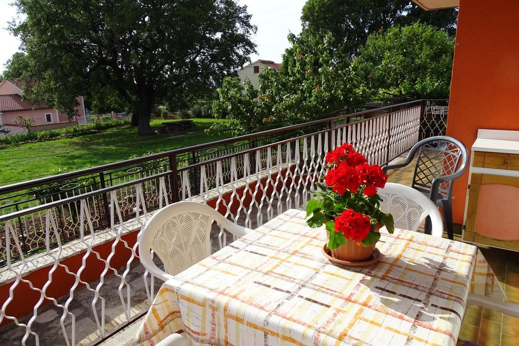 Apartment Parenzana Bibali 65 A 52460-ブイェ エクステリア 写真