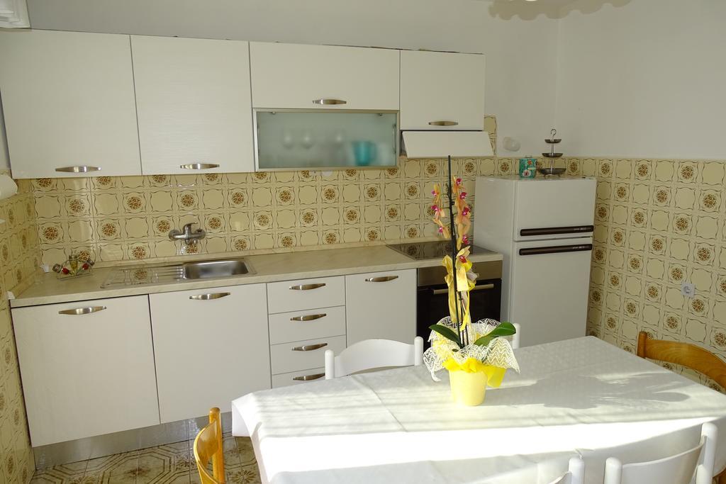Apartment Parenzana Bibali 65 A 52460-ブイェ エクステリア 写真